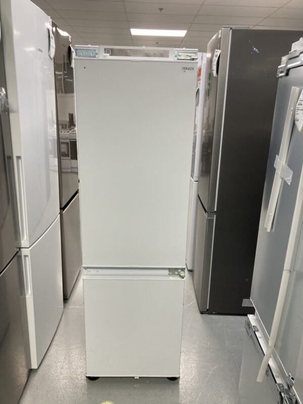 Samsung Series 5 BRB26600FWW Integrated 70/30 Total No Frost Fridge ...